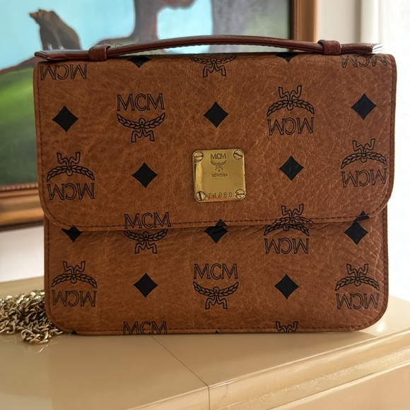 MCM RARE VINTAGE MCM MINI TOTE AND CROSSBODY BAG. PRISTINE CONDITION. - Picture 15 of 15